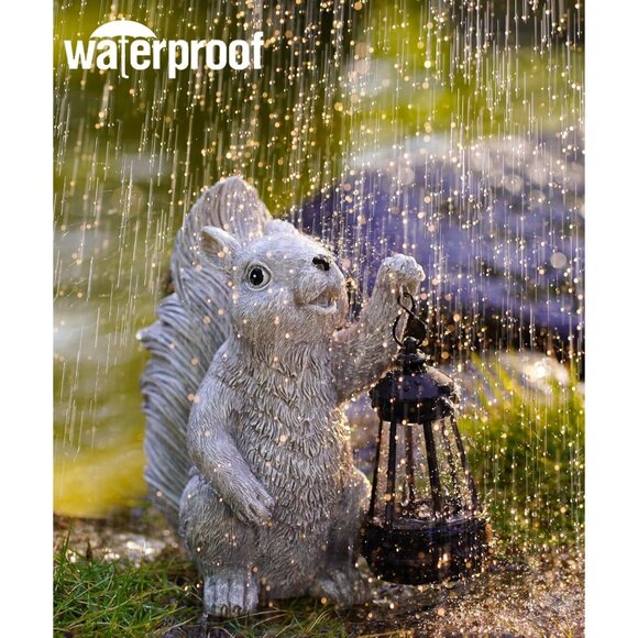 New Solar Squirrel Statues for Garden Decor - Outdoor Figurine with Lantern - Picture 7 of 7
